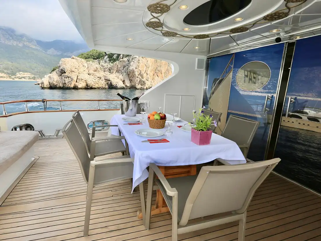 Antalya Yat Kiralama 30m Custom Built 92